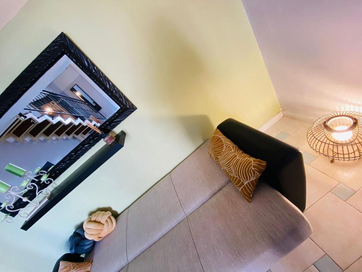 Via Roma Apartment Caserta Luaran gambar